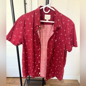 American Eagle - Men’s Burgundy Short-Sleeve Printed Button-Up Shirt